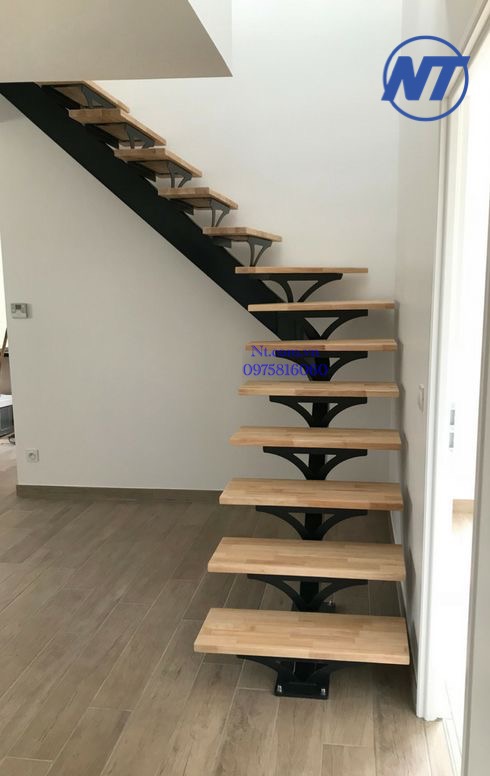 CẦU THANG XƯƠNG CÁ Ở NINH BÌNH