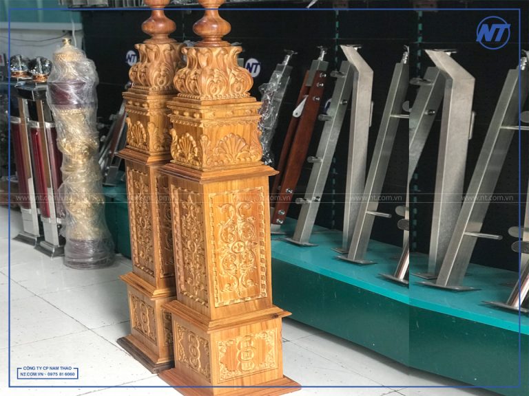 TRỤ CẦU THANG GỖ