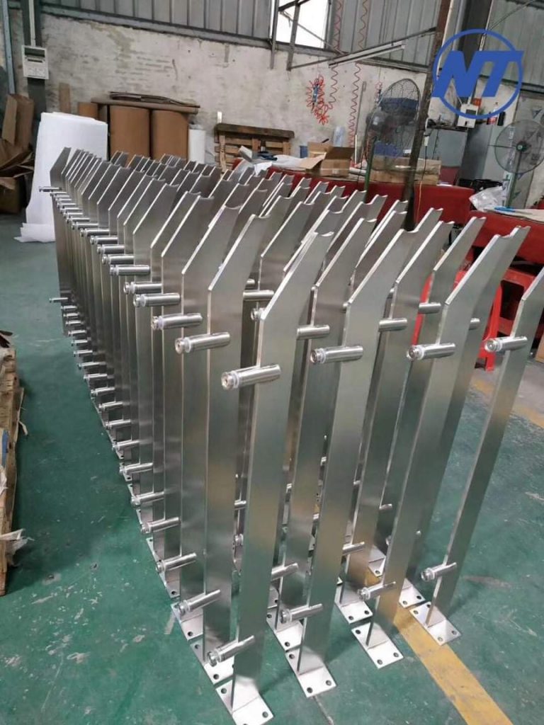 sản xuất trụ inox
