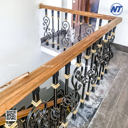 Trụ cầu thang Sắt Nhập Khẩu Cao cấp NTS03